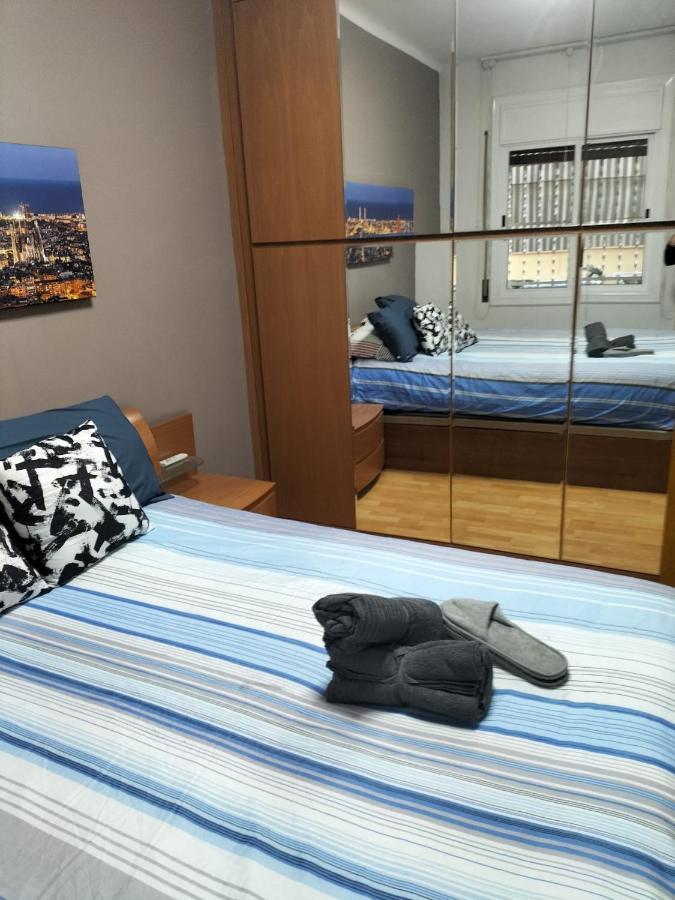הוספיטלט דה יוברגאט Habitacion En Piso Compartido Cerca Del Camp Nou מראה חיצוני תמונה